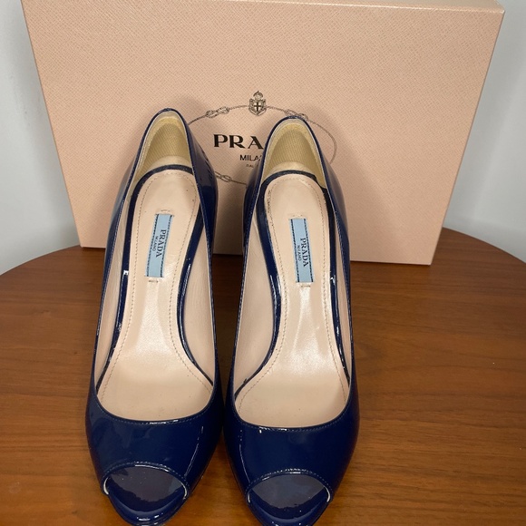 Blue Prada peep toe high-heels - Picture 9 of 12